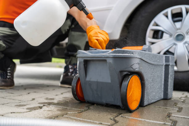 Best Porta potty delivery and setup  in Mahomet, IL